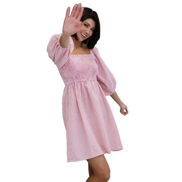 🌸🌸 Cute Striped Smocked Dress 🌸🌸 - Picture 4 of 9